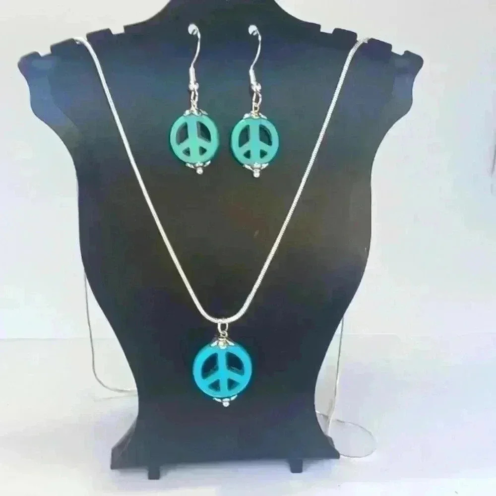 Hippie Flower Turquoise Peace Necklace and Earrings Set